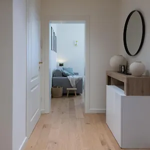 https://flowery-house-venice.hotelslidodijesolo.com