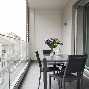 https://design-new-center-apartments.italymilanhotels.net